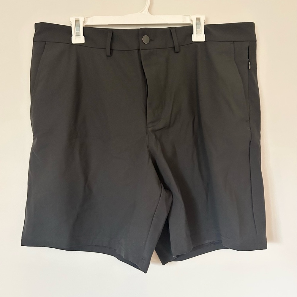 Old Navy Men's Charcoal Flat Front Shorts